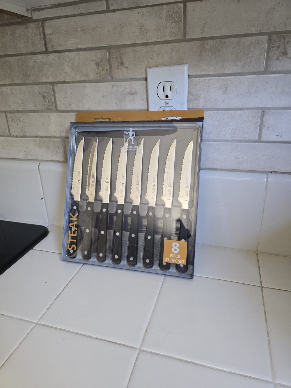 J.A Henckels 8-Piece Steak Knife Set